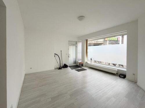 Foto - großes Ladenlokal mit breitem Schaufenster, Martinstraße in Bilk