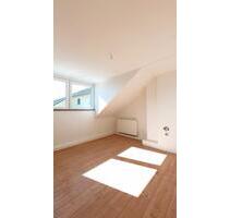 Frisch renoviertes Platzwunder: 3,5-Zimmer mit Einbauküche – Ideal für Studenten-WGs! - Essen Huttrop