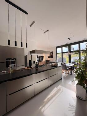 Foto - Modernes Einfamilienhaus mit großzügigem Garten zu vermieten