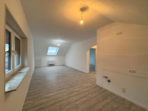 Foto - 4 Zimmer Dachgeschoßwohnung zur Miete in Gernsheim