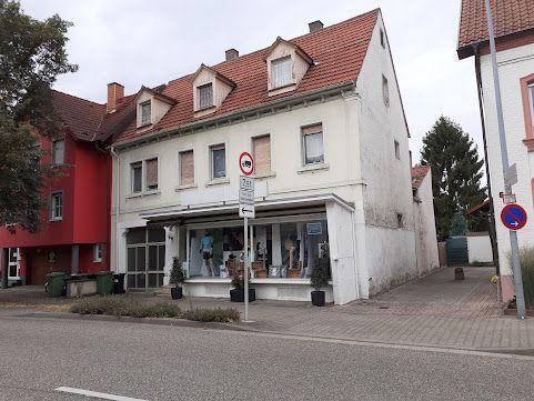 Foto - Altes WohnGeschäftshaus in Zentrallage von Br.-Untergrombach