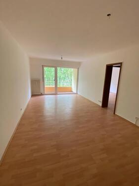 Foto - Helle 2ZKB-Wohnung mit Einbauküche & KFZ-Stellplatz