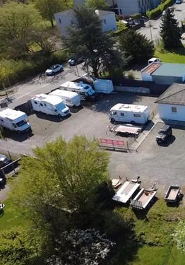 Foto - Wohnmobil Wohnwagen Anhänger - Außenstellplatz Parkplatz TOP