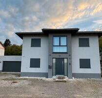 Neuerbautes Einfamilienhaus - möbliert & Direktbezug - Altenglan