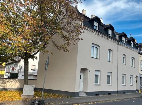Foto - Kernsaniertes Mehrfamilienhaus – 4 Wohneinheiten