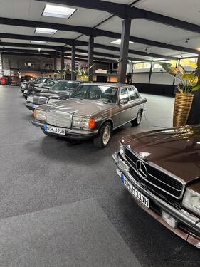 Foto - Oldtimer Halle Youngtimer hochwertig Pkw und Motorradstellplätze