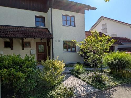 Foto - Gepflegte Doppelhaushälfte in Wörth mit Garage