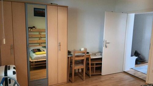 Foto - habe ich eine Zimmer jemanden. - 800,00&nbsp;EUR Kaltmiete, ca.&nbsp; 60,00&nbsp;m&sup2;