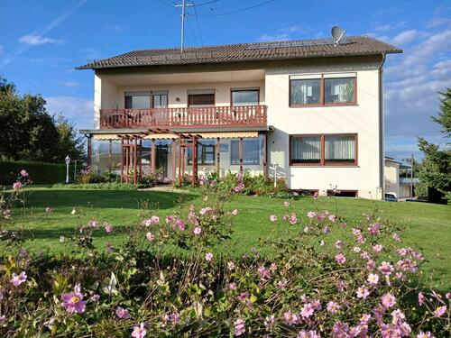Foto - Haus für 2 Familien + großem Garten auf dem Land (PLZ 86676)