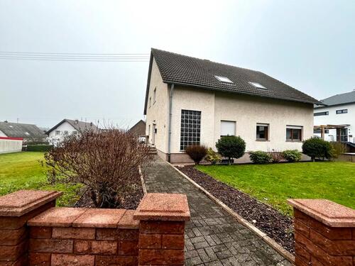 Foto - Orscholz 4-Zimmer Wohnung 85qm - 850,00&nbsp;EUR Kaltmiete, ca.&nbsp; 85,00&nbsp;m&sup2;