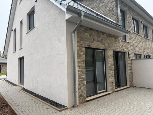 Foto - Modernes Neubau-Reihenhaus mit Garten in Bienenbüttel