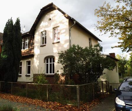 Foto - Haushälfte - zentrumsnah, grüne Lage - Wohnmobil-Stellplatz