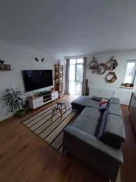 Foto - Möblierte 2,5 Zimme-W. Balkon, Keller, EBK, Stellplatz furnished