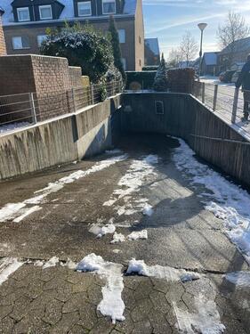 Foto - Stellplatz in einer Tiefgarage in Krefeld-Stratum zu vermieten!