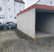 Garage mit Stellplatz zu vermieten - Trossingen