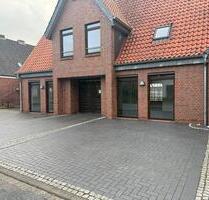 Gewerbeimmobilie für Büro, Handel, in Hesedorf bei Bremervörde