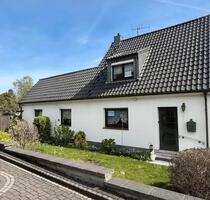 Freist. EFH-großes Grundstück & Garage-tolle Wohngegend-Privat - Duisburg Hamborn