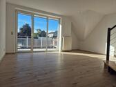 Foto - großzügige 4-Zimmer-Wohnung - zentral & mit Fahrstuhl