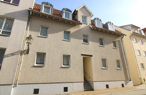 Foto - DG Wohnung 2-Zi, freistehend, frisch renoviert