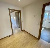 Erstbezug nach Sanierung, atraktive Wohnung mit Balkon in ruhiger Lage! - Theilheim