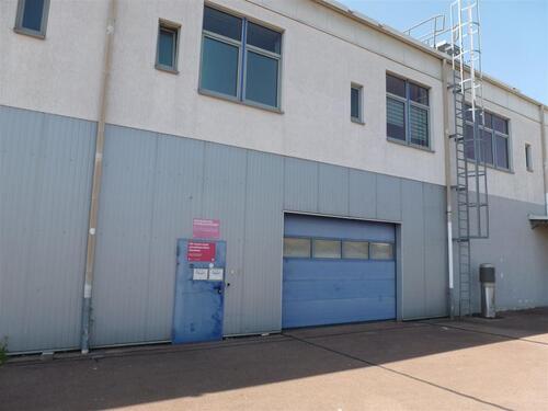 Foto - kl. Lagerhalle 235 m² mit Büro, WC und Dusche - für Handwerker und Gewerbetreibende