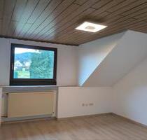 Singlewohnung DG - 290,00&nbsp;EUR Kaltmiete, ca.&nbsp; 45,00&nbsp;m&sup2; in Losheim am See (PLZ: 66679)