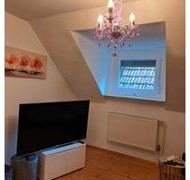 Helle 2,5-Zimmerwohnung im 1.OG mit Tageslichtbad und Terrasse - Obernburg am Main