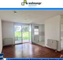 Ruhige 2-Zi.-Erdgeschoßwohnung, Terrasse, Wannenbad, Tiefgarage! - Weinböhla