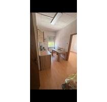 Neunkirchen, Wohnung mit 2 Zimmer Küche, Bad. Kaltmiete 390 €+NK - Schmelz