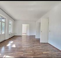 Stilvolle Wohnung mit 134 qm mit Balkon - Minden