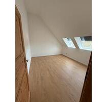 Familienfreundliches Wohnen, 5-Zimmer-Wohnung mit Balkon - Wörrstadt