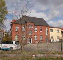 Moderne & lichtvolle Büroräume: 4 Büros, 1 Bad , Küche, Parken - Frankfurt (Oder)