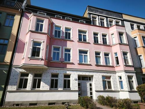 Foto - Voll möblierte Zweiraumwohnung mit Balkon im 1.OG zu vermieten