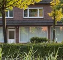 Zentralgelegene, große, renovierte EG-Wohnung in Wiesmoor