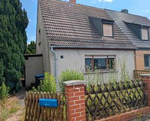 Doppelhaushälfte mit Potential in ruhiger Lage zu verkaufen - Sandersdorf-Brehna