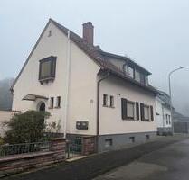 Dachgeschosswohnung mit 50qm Wohnfläche und Einbauküche - Landstuhl