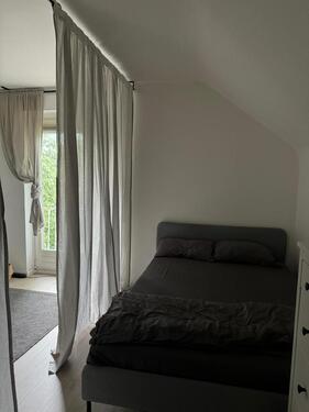 Foto - 1 Zimmer Dachgeschoßwohnung zur Miete in Hamburg