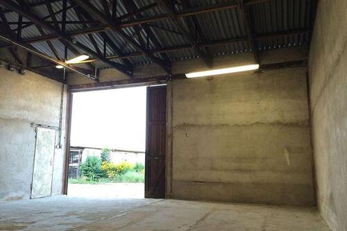 Foto - Lagerhalle mit Lkw-Zufahrt in 01157