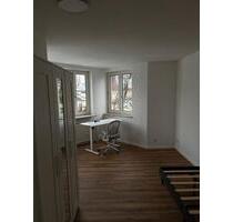 WG-geeignete 4-Zimmer-Wohnung in Bayreuth | möbliert & renoviert