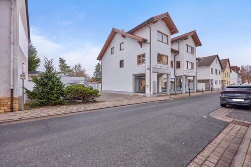 Foto - Frisch renovierte 2-Zimmer-DG-Wohnung EBK PKW Pltaz & Abstellraum