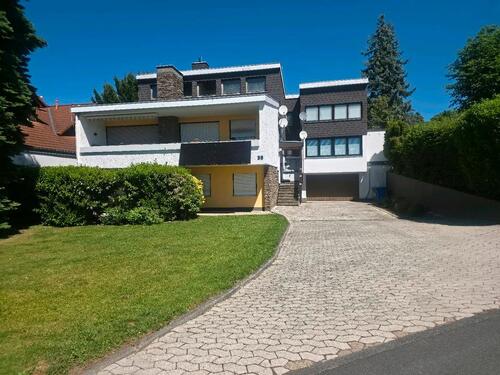 Foto - Mehrfamilienhaus in Nwd-Oberbieber, Wingertsbergstraße.