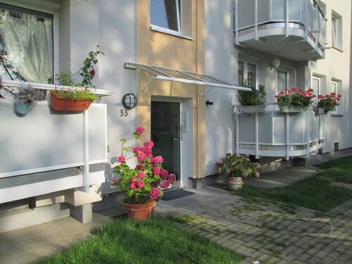 Foto - Frisch sanierte und renovierte 2-Zimmer-Wohnung mit Balkon!