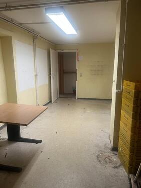 Foto - Büro bzw. Lagerraum - 160,00&nbsp;EUR Kaltmiete, ca.&nbsp; 20,00&nbsp;m&sup2;