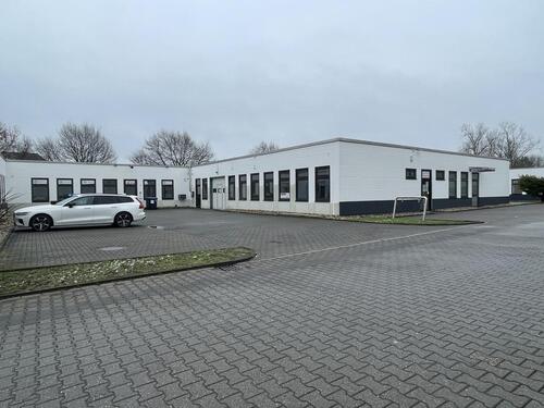 Foto - Gewerbepark Moers: Großzügige Büro- und Hallenkombination mit optimaler Anbindung und Stellplätzen