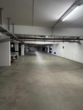 Foto - PKW TG Stellplatz in HH Ottensen