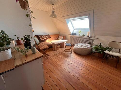 Foto - Traumhafte Altbau-DG-Wohnung mit separatem Atelier