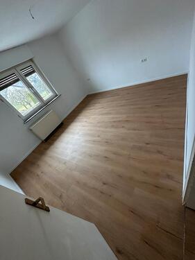 Foto - Renovierte 6 ZKB Mietwohnung mit Balkon und Gartennutzung