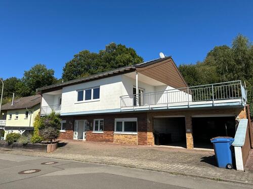 Foto - **1 Familienhaus mit viel Platz und einer traumhaften Aussicht**