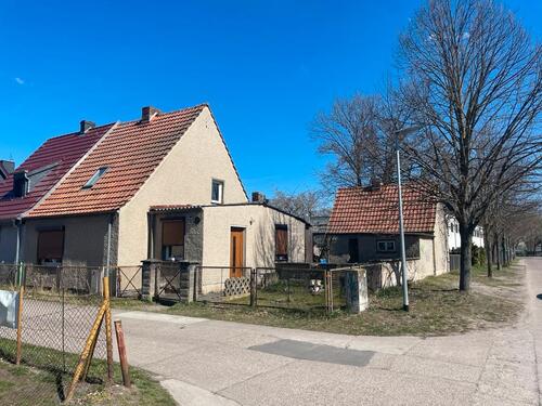 Foto - REIHENENDHAUS MIT GROßEM GARTEN UND BAUGENEHMIGUNG