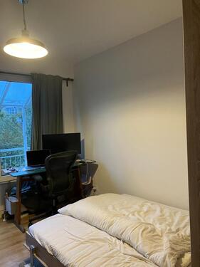 Foto - Schreibtisch monatlich zur Miete oder ganzer Raum